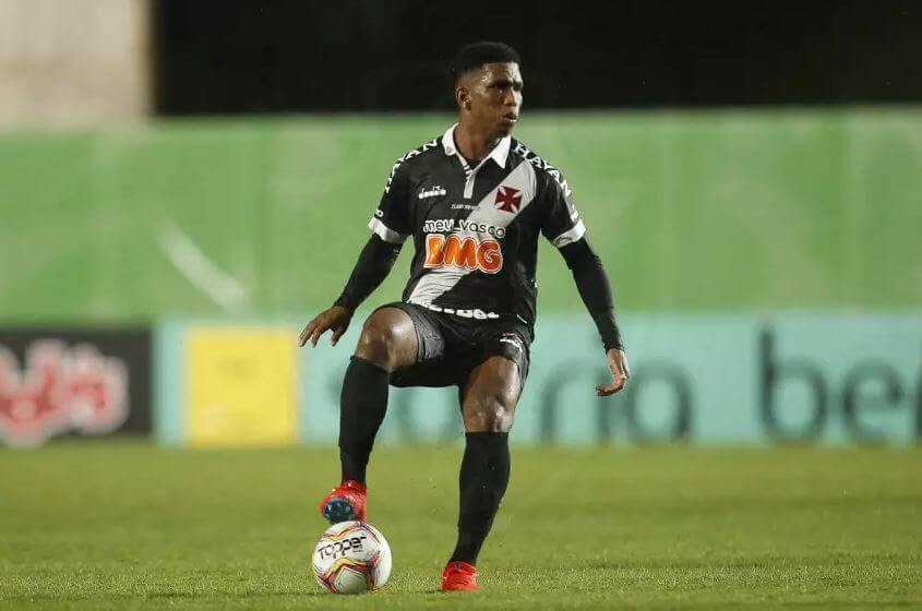 Juninho é uma das peças que podem ajudar o Vasco em 2022