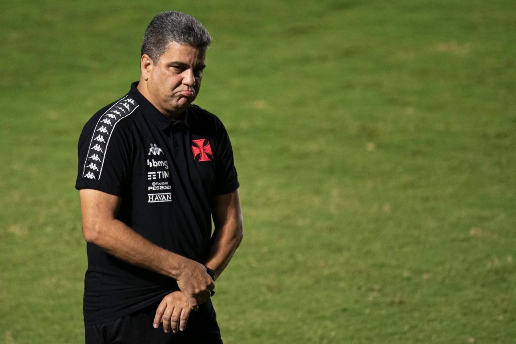 Marcelo Cabo treinou o Vasco na última temporada