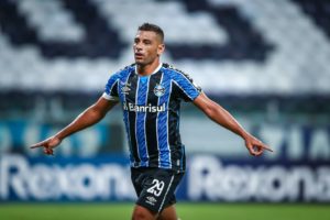 Diego Souza é cotado no Vasco
