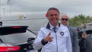 Bolsonaro debochando do Vasco