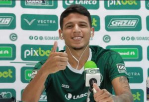 Vasco também tentou a contratação de zagueiro Caetano