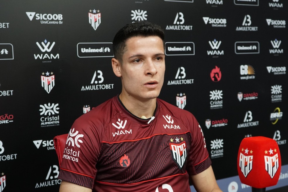 Matheus barbosa pode rescindir contrato com o Atlético-GO e Avaí para assinar com o Vasco