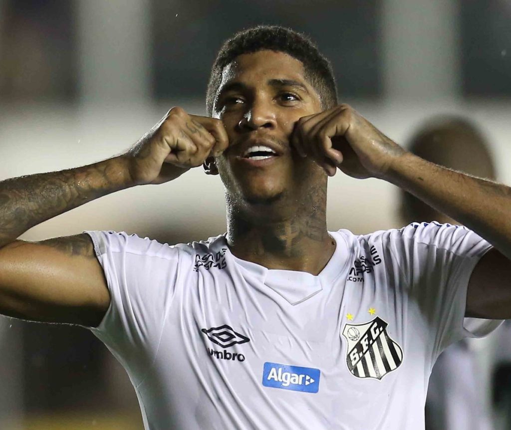 Raniel chega para fazer gols pelo Vasco