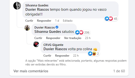 Riascos interagindo com a torcedora do Vasco