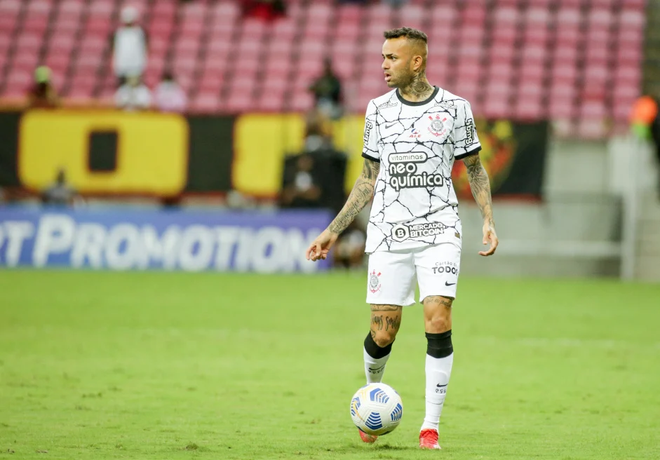 Luan está sem espaço no Corinthians e poderia ser negociado sem problemas com o Vasco