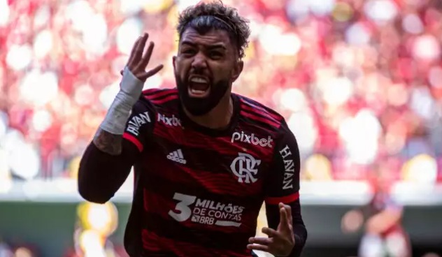 EXCLUSIVO  Jogadores do Flamengo fazem reunião a portas fechadas