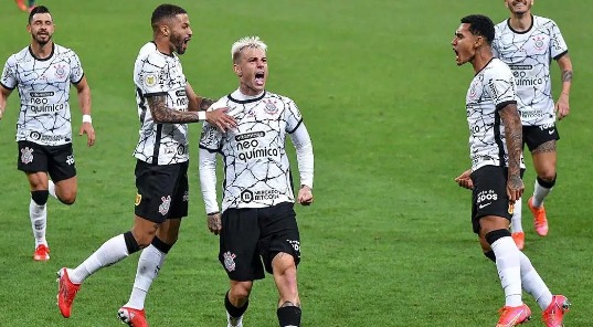 Setorista expõe que Flamengo quase tirou atacante do Grêmio