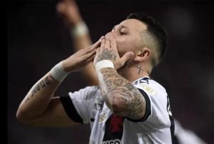 Rossi, atacante do Vasco