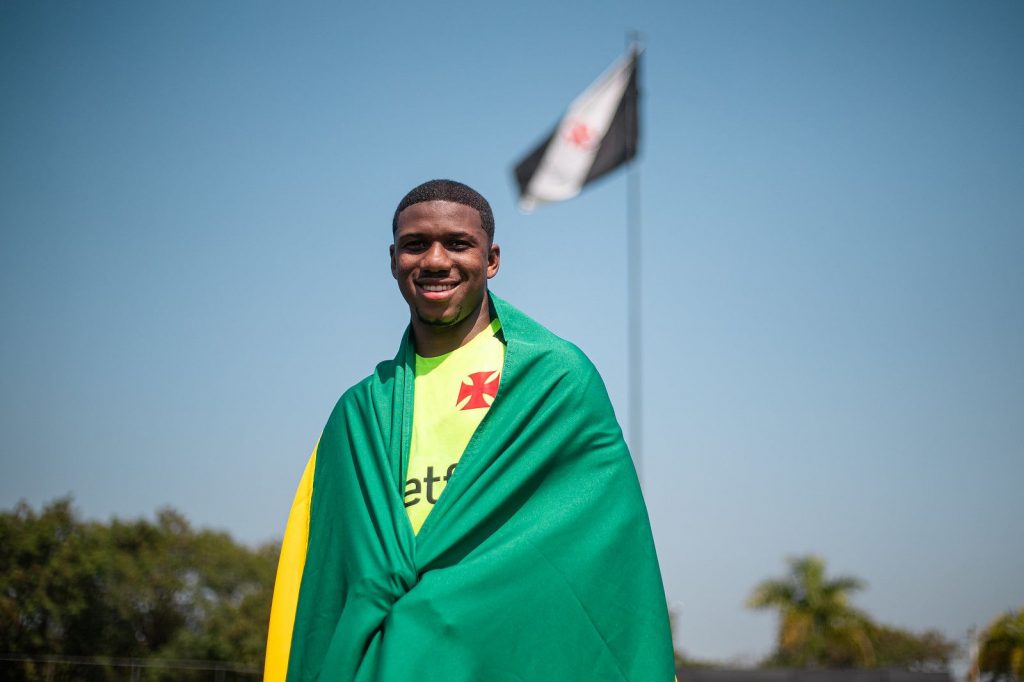 Leandrinho, lateral do Vasco