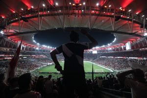 Torcida do Vasco no Maracanã; clube vai jogar semifinais em São Januário?