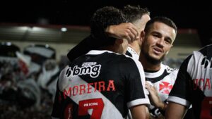 Coutinho só tem mais dois meses de contrato. Foto: Matheus Lima/Vasco.
