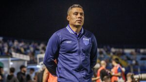 Jair Ventura, técnico d Avaí. Foto: Divulgação/Avaí