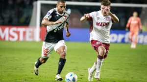 PH foi o melhor em campo contra o Lanús. Fotos: Matheus Lima/ Vasco melgar