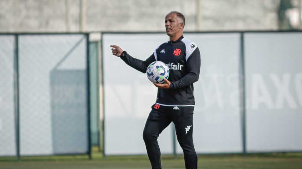 Felipe não tem culpa pelo desempeho, mas sim pela carência no elenco. Foto: Matheus Lima/Vasco.