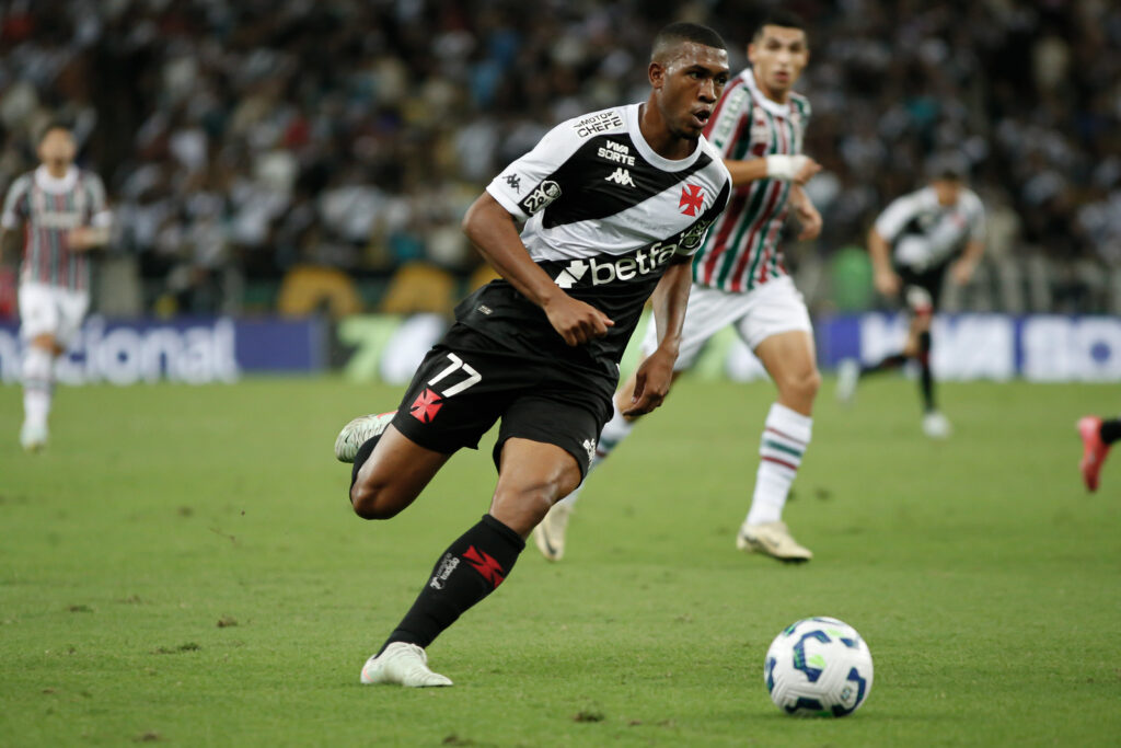 Rayan é cria do Vasco.
