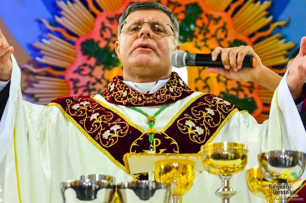 Papa do Vasco? Cardeal brasileiro torce para clube carioca