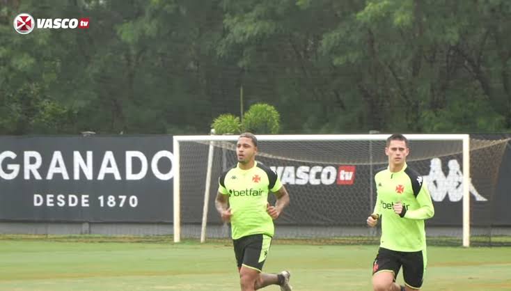 David e Estrella completam primeira semana de treinos no Vasco e animam departamento médico